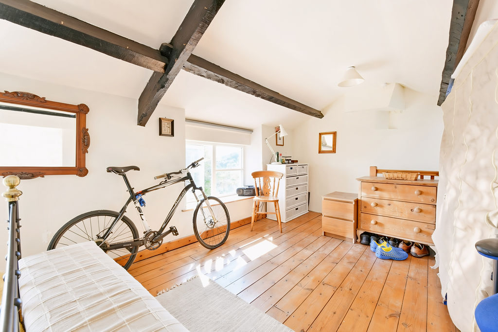 Bedroom- click for photo gallery